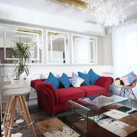 Casa Mia - Modern Luxury Бухарест